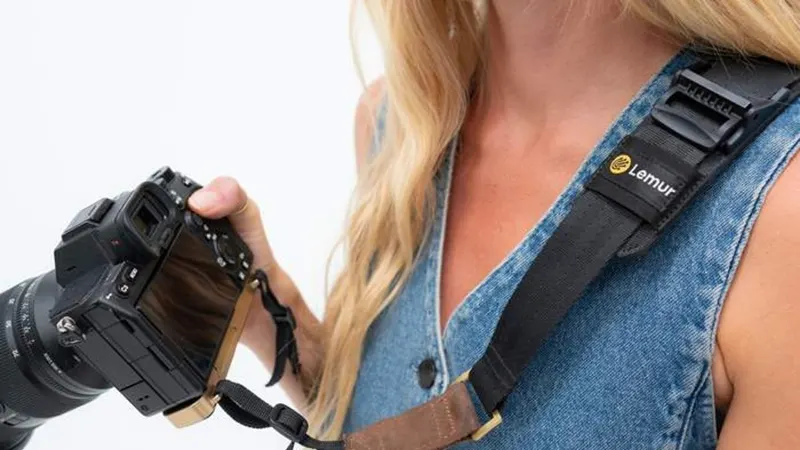 LemurStrap: Go anywhere, get the shot