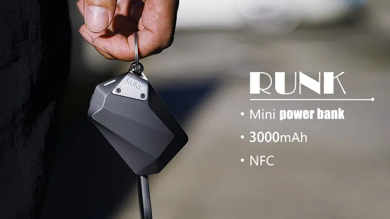 RUNK:全球最小的 30W 潮酷迷你充电宝