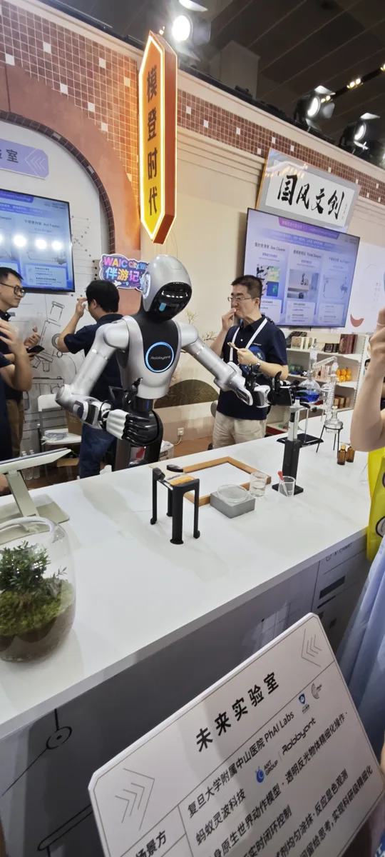 Roboyant Wheeled-Half Robot