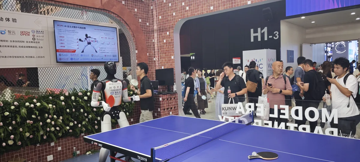 HOPE AI Wheeled Table Tennis Robot