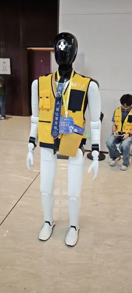 擎天租人形机器人