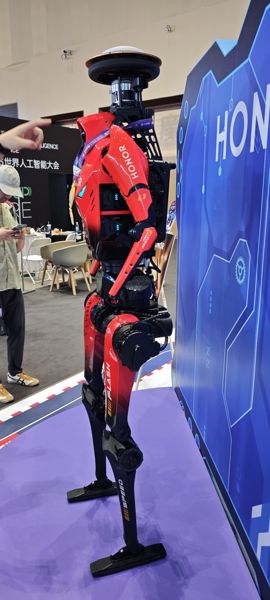 HONOR FLASH 轮式半身机器人