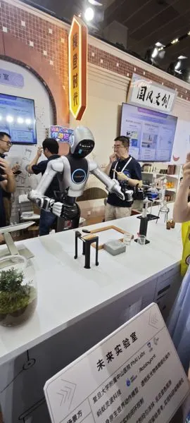 Roboyant Wheeled-Half Robot