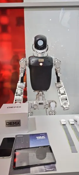 DEMX Wheeled-Half Robot