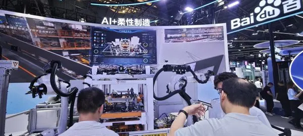 MINO Wheeled Robot Arm Booth