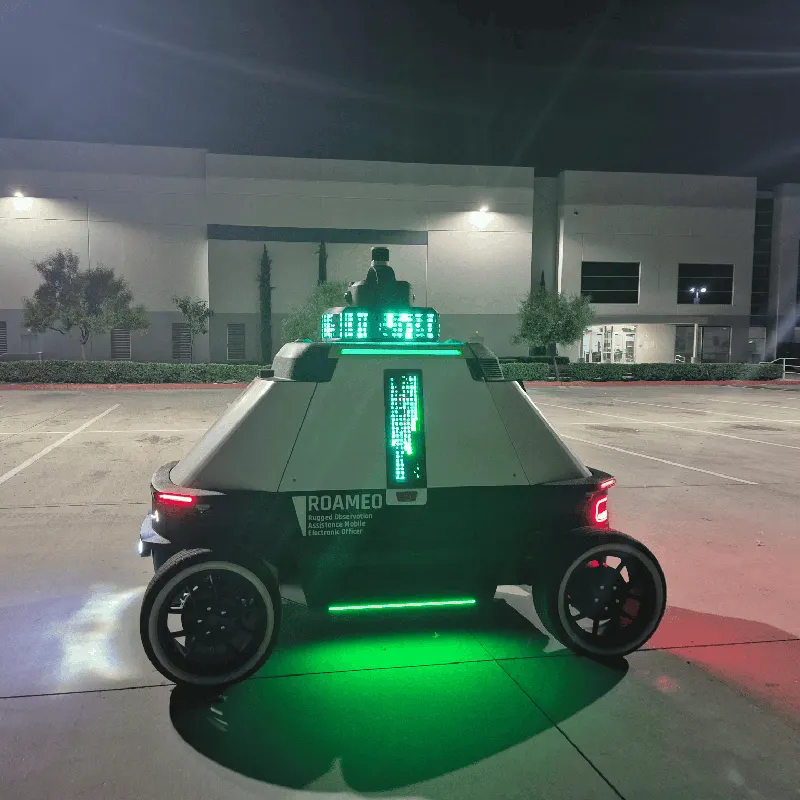 RAD ROAMEO 物理AI安防巡逻机器人