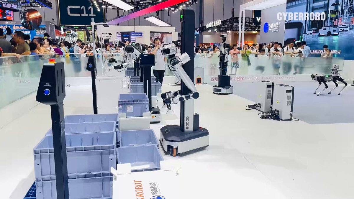 HIKROBOT Wheeled Humanoid and Bin AMR Collaborate in Warehouse