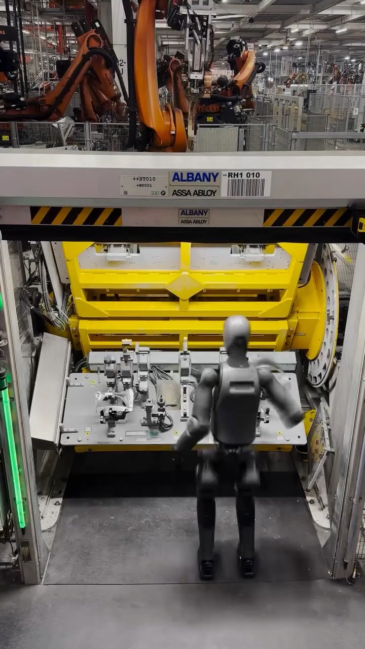 Humanoid Robot Autonomous Factory Assembly