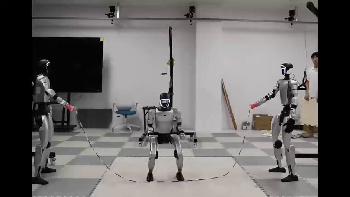 Marope: multi-agent RL for robot rope jumping