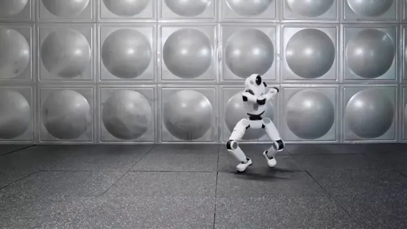 Dobot unveils humanoid robot LUMO