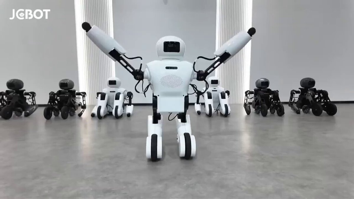 JCBOT轮式人形机器人