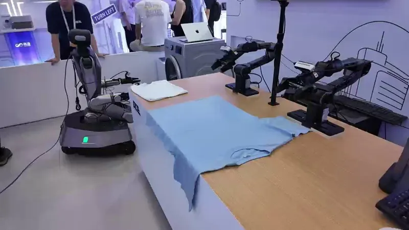 Laundry-Folding Robot Arm at WAIC Shanghai