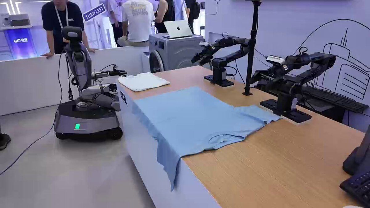 Laundry-Folding Robot Arm at WAIC Shanghai