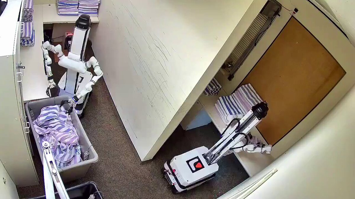 Watney robot folds laundry around the clock