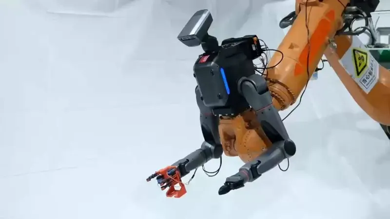 Humanoid Torso as End-of-Arm Tooling