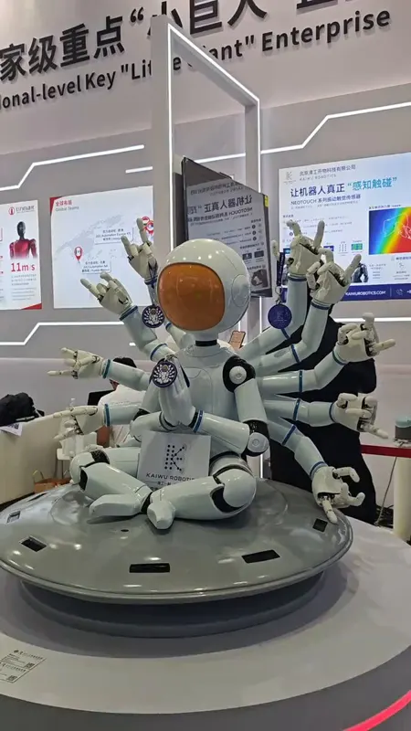 KAIWU Multi-Arm Seated Humanoid Concept